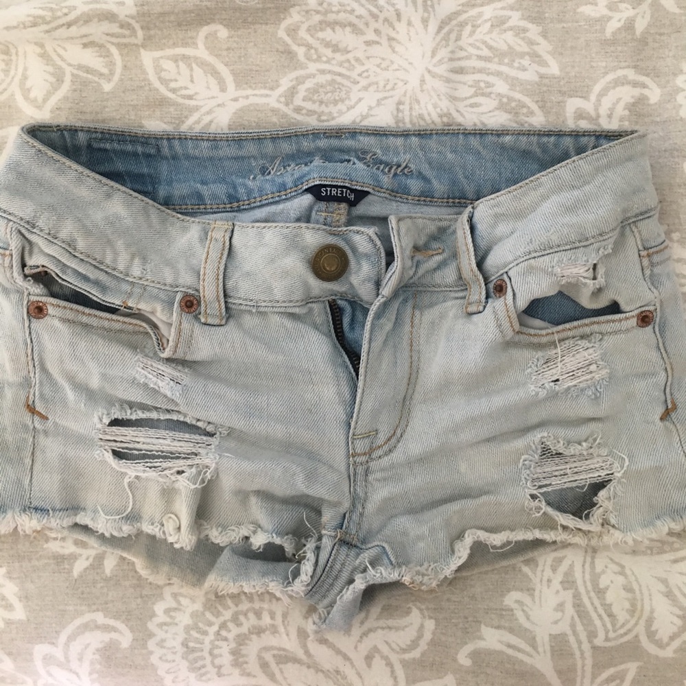 american eagle distressed light wash shorts